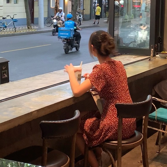 Red floral wrapped dress - Picture 2 of 4